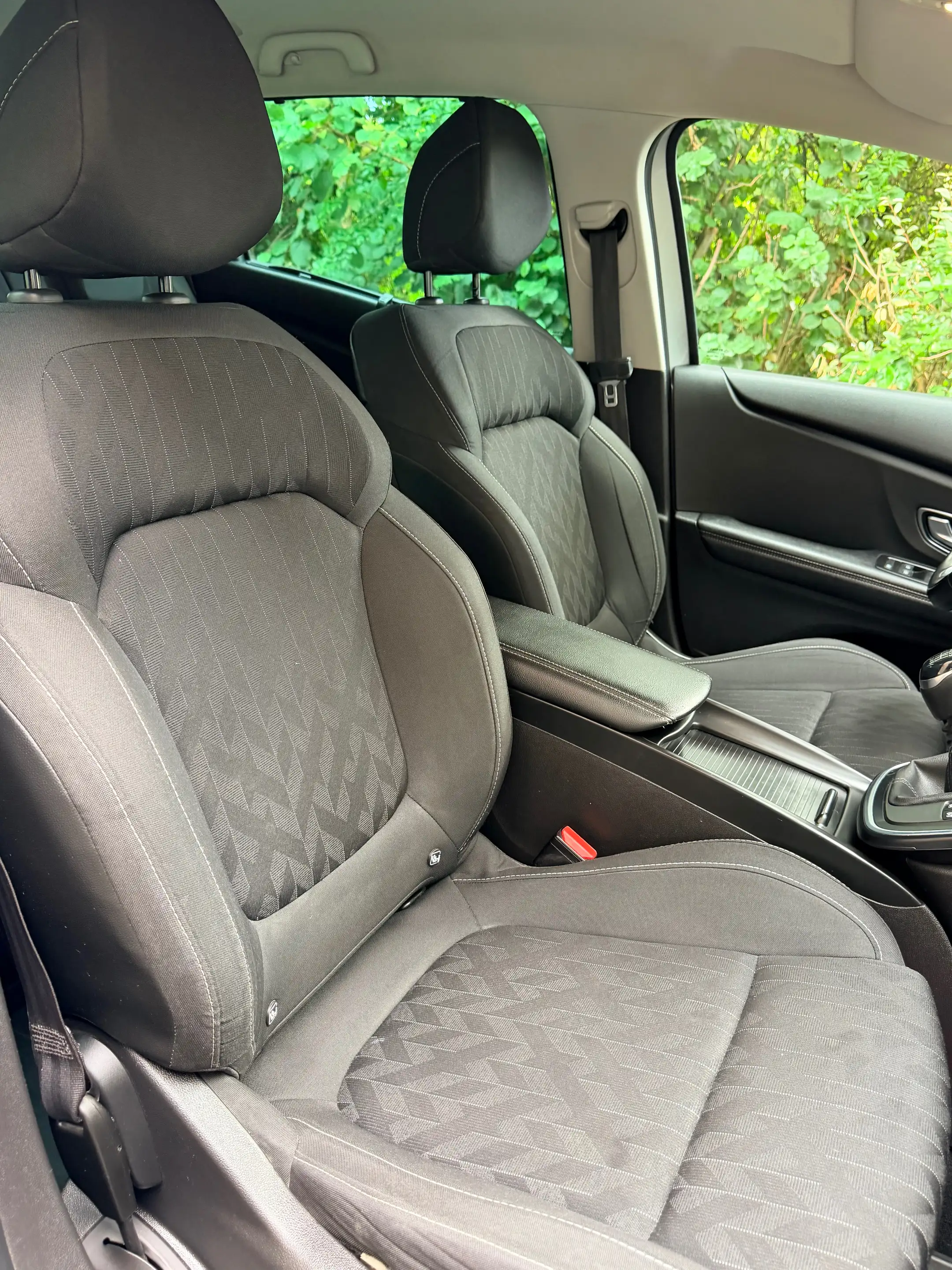 Renault Scenic 1.7 Blue dCi Limited // KEYLESS CRUISE CAMERA // LANE ASSIST — photo 15