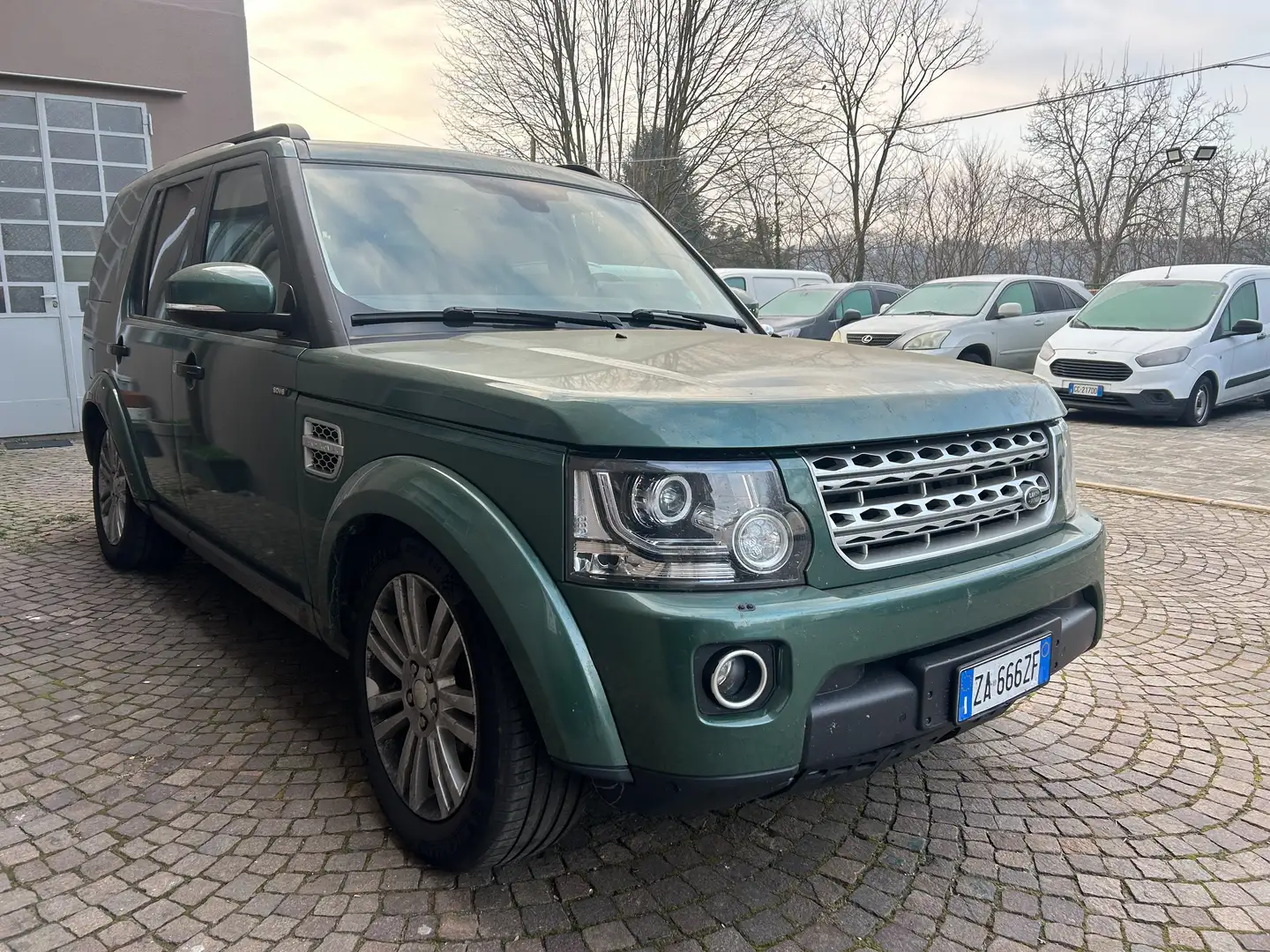 Land Rover Discovery Discovery 3.0 sdV6 HSE 249cv 7posti auto my14 Groen - 2