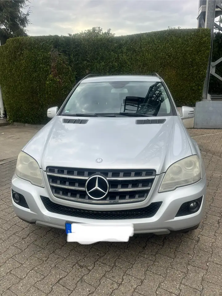 Mercedes-Benz ML 300
