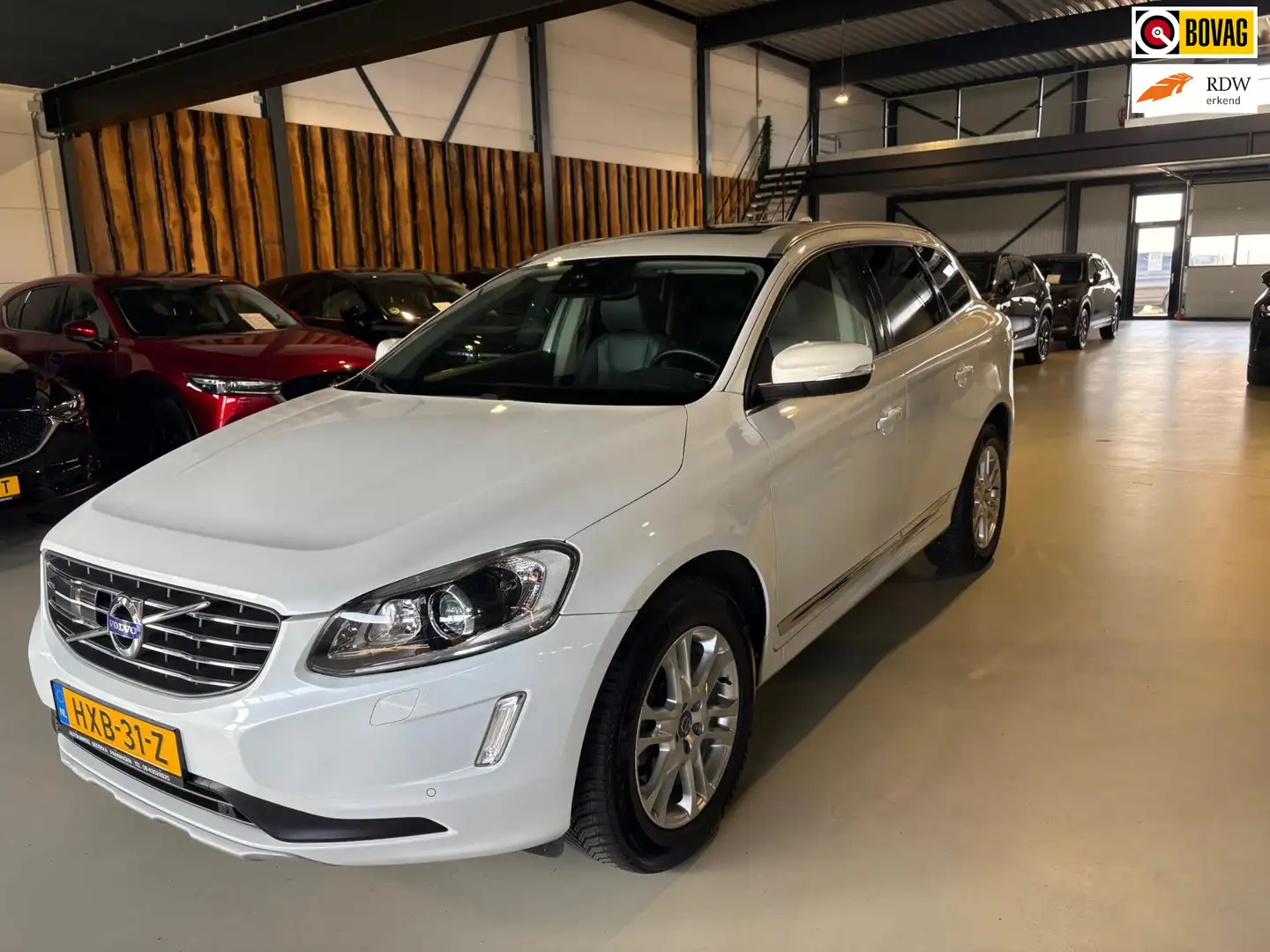 Volvo XC60 2.4D FWD Summum 5 cilider leder schuifdak adaptive Wit - 1