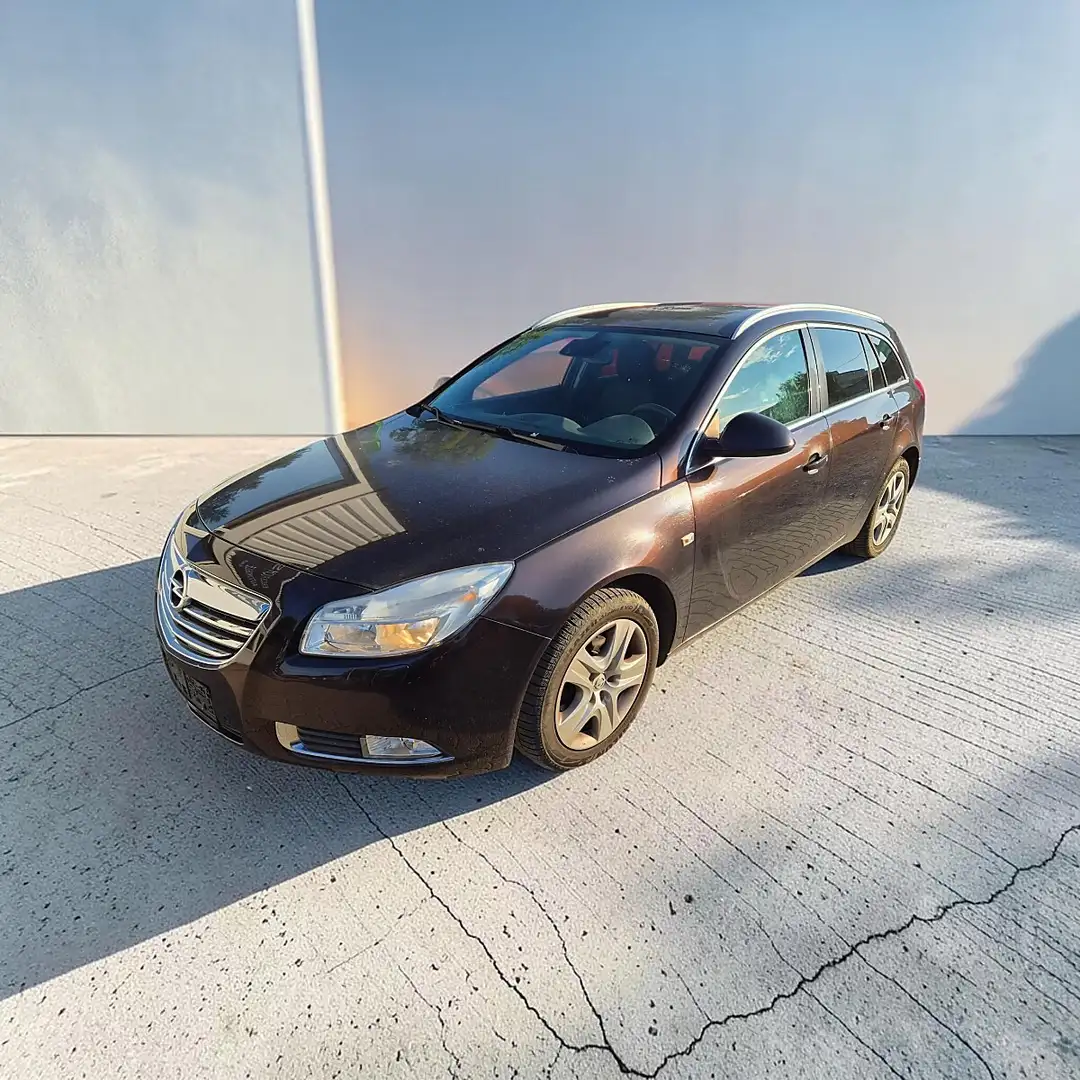 Opel Insignia Sports Tourer 2.0 CDTI ECOTEC Active Braun - 1