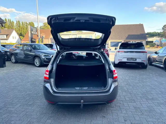Peugeot 308 view 7