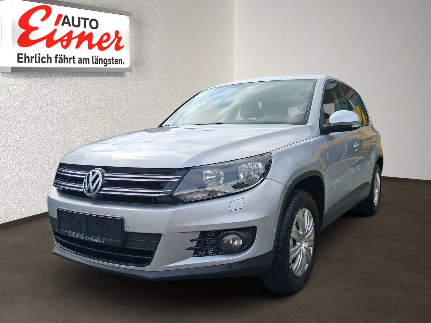 Volkswagen Tiguan BMT 2.0 TDI BlueMotionTech Trend & Fun Grau - 2