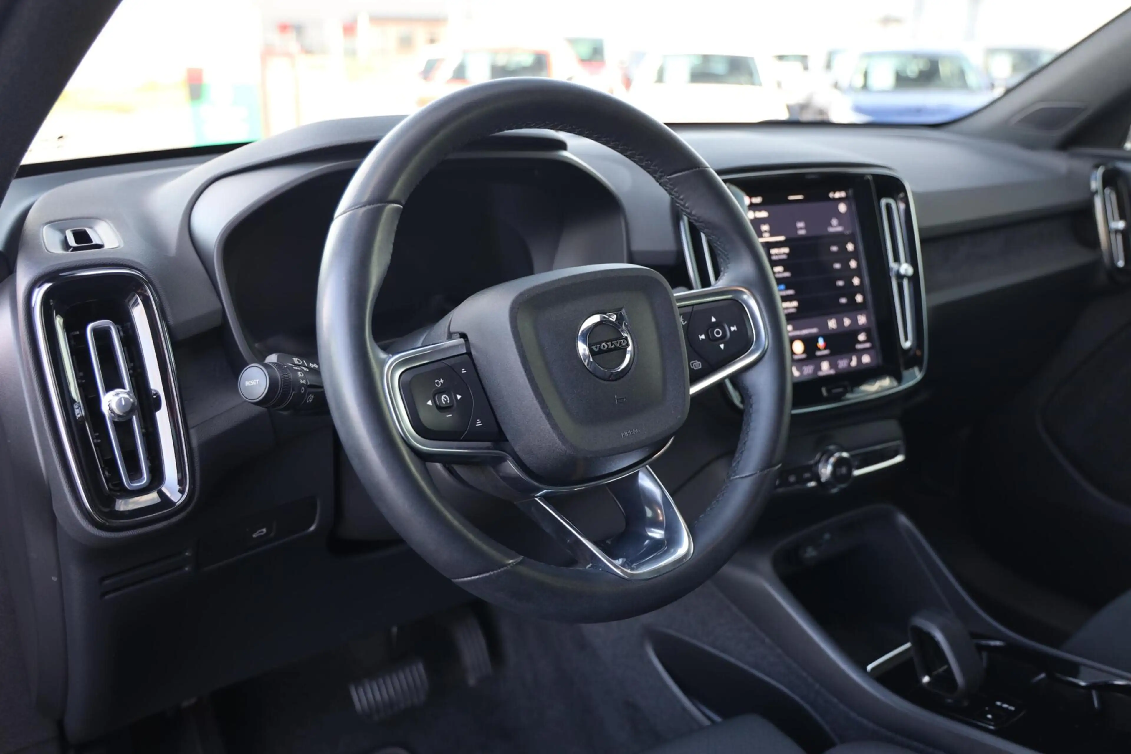 Volvo C40 Recharge Core 69 kWh|Camera|Panoramadak|Carplay|Na — photo 6