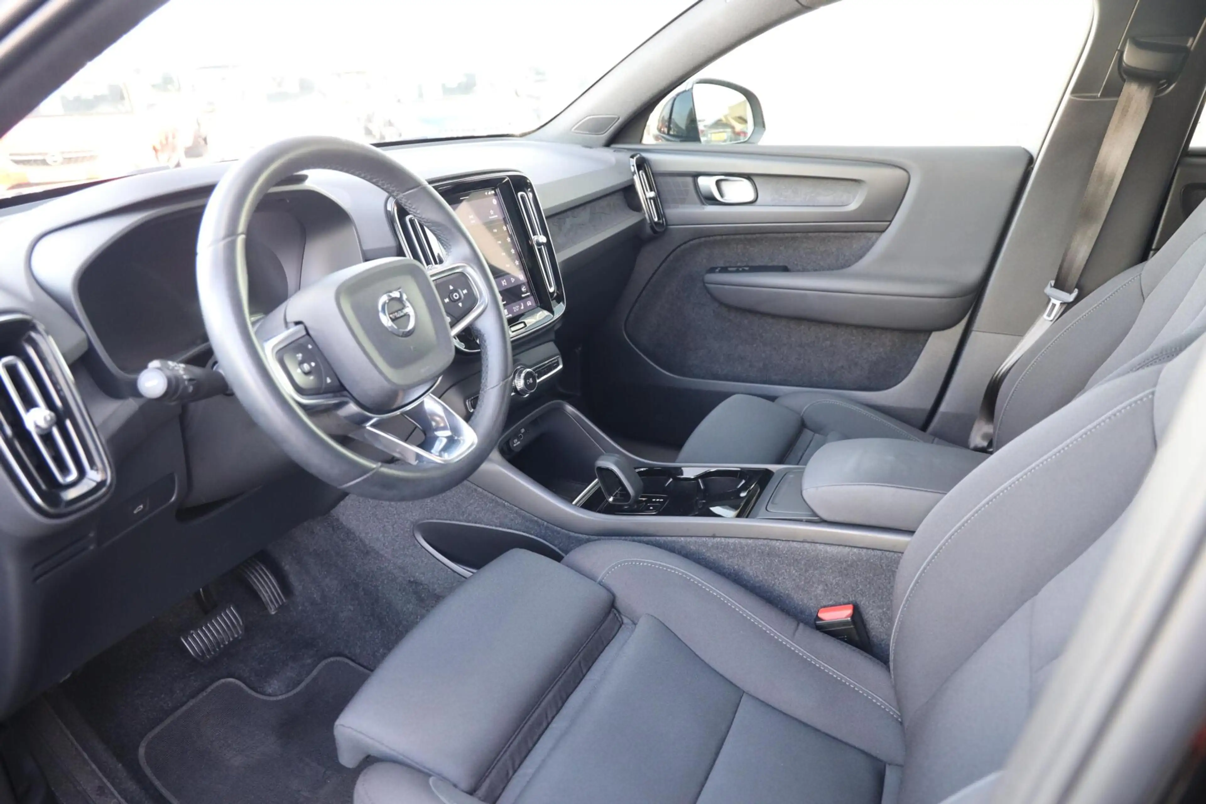 Volvo C40 Recharge Core 69 kWh|Camera|Panoramadak|Carplay|Na — photo 7