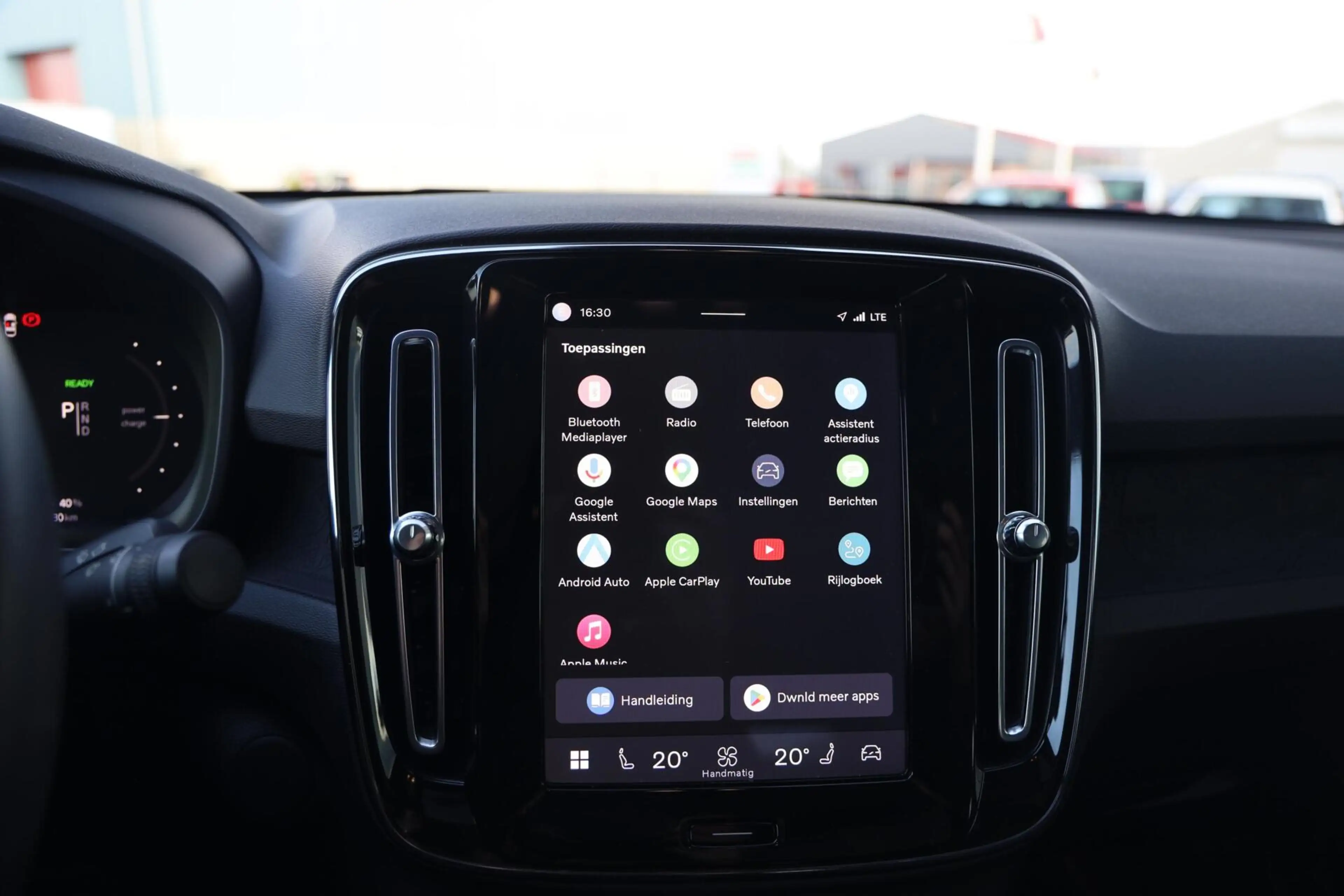 Volvo C40 Recharge Core 69 kWh|Camera|Panoramadak|Carplay|Na — photo 12