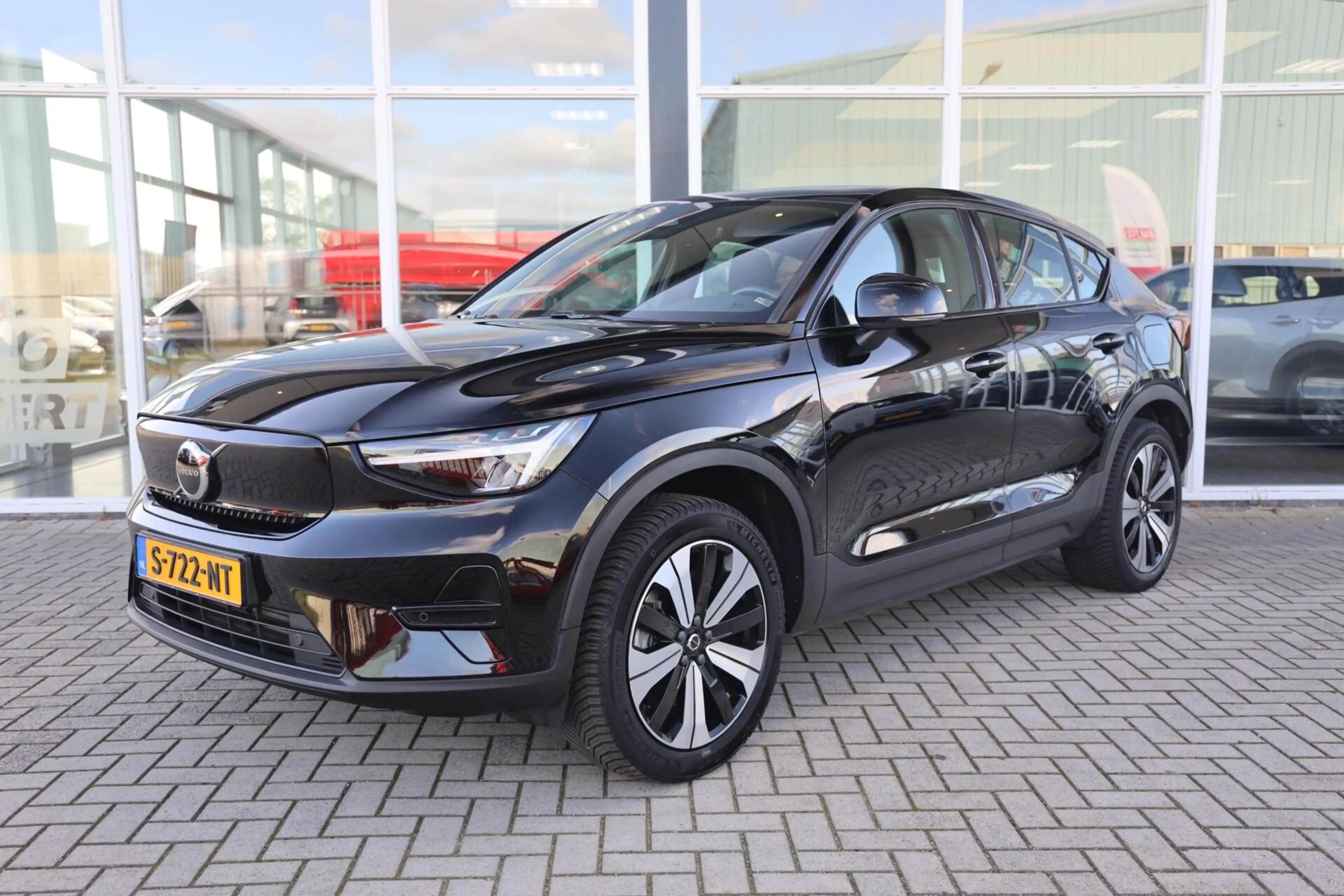 Volvo C40 Recharge Core 69 kWh|Camera|Panoramadak|Carplay|Na — photo 15