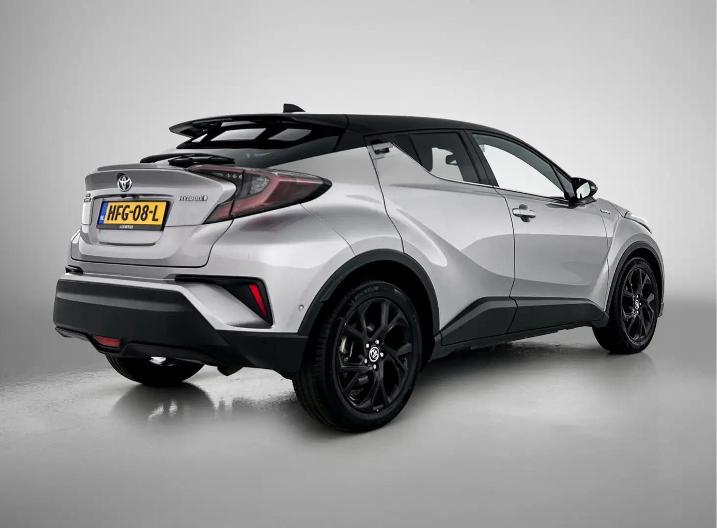 Toyota C-HR 1.8 Hybrid Bi-Tone Limited | Navigatie | Parkeerse Grijs - 2