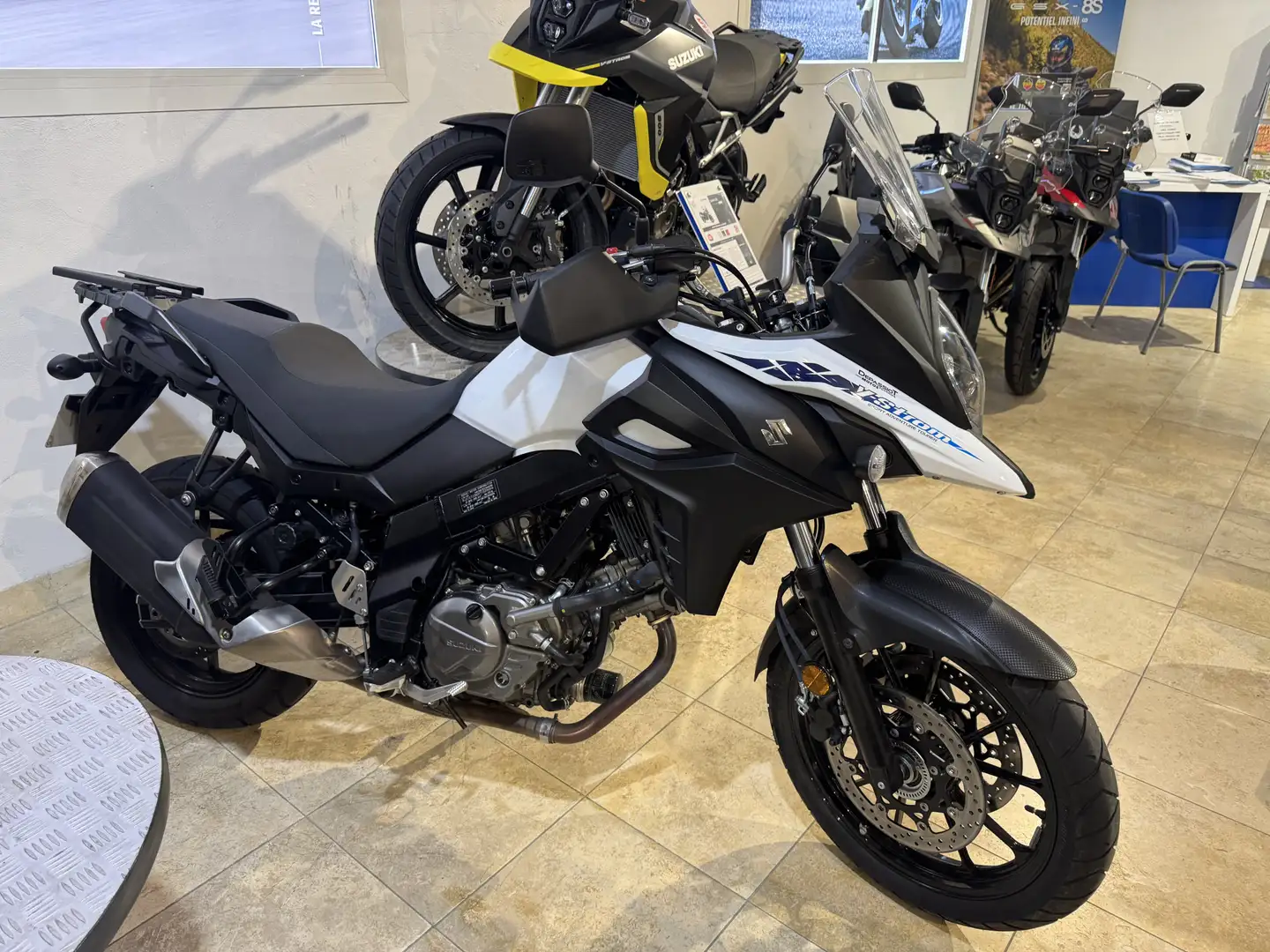 Suzuki V-Strom 650 - 1