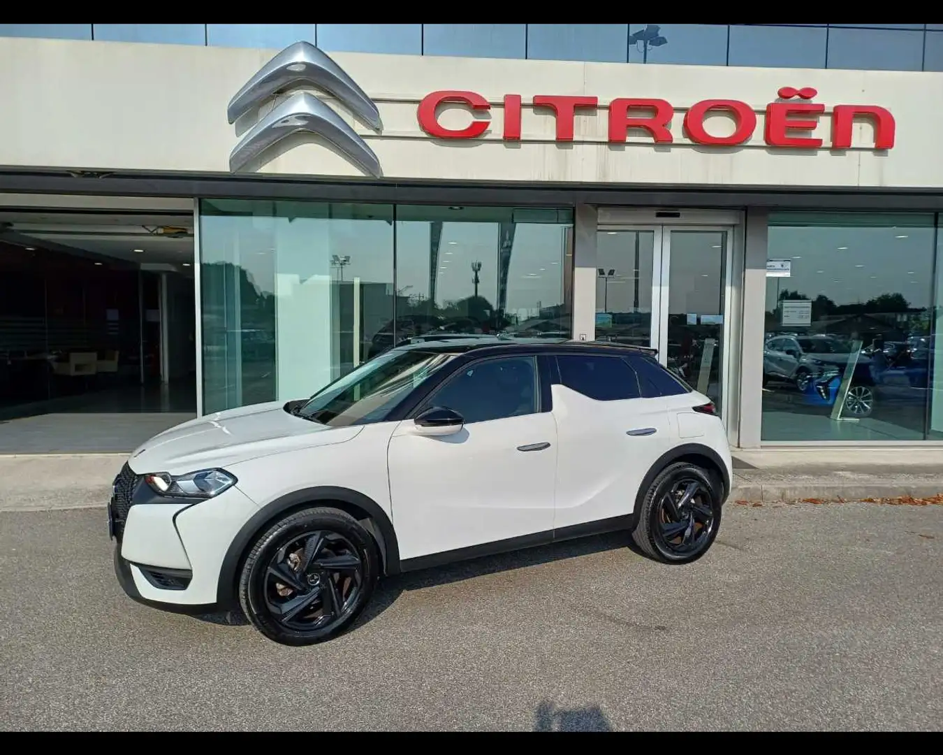 DS Automobiles DS 3 3 Crossback BlueHDi 130 aut. Performance Line Bianco - 2