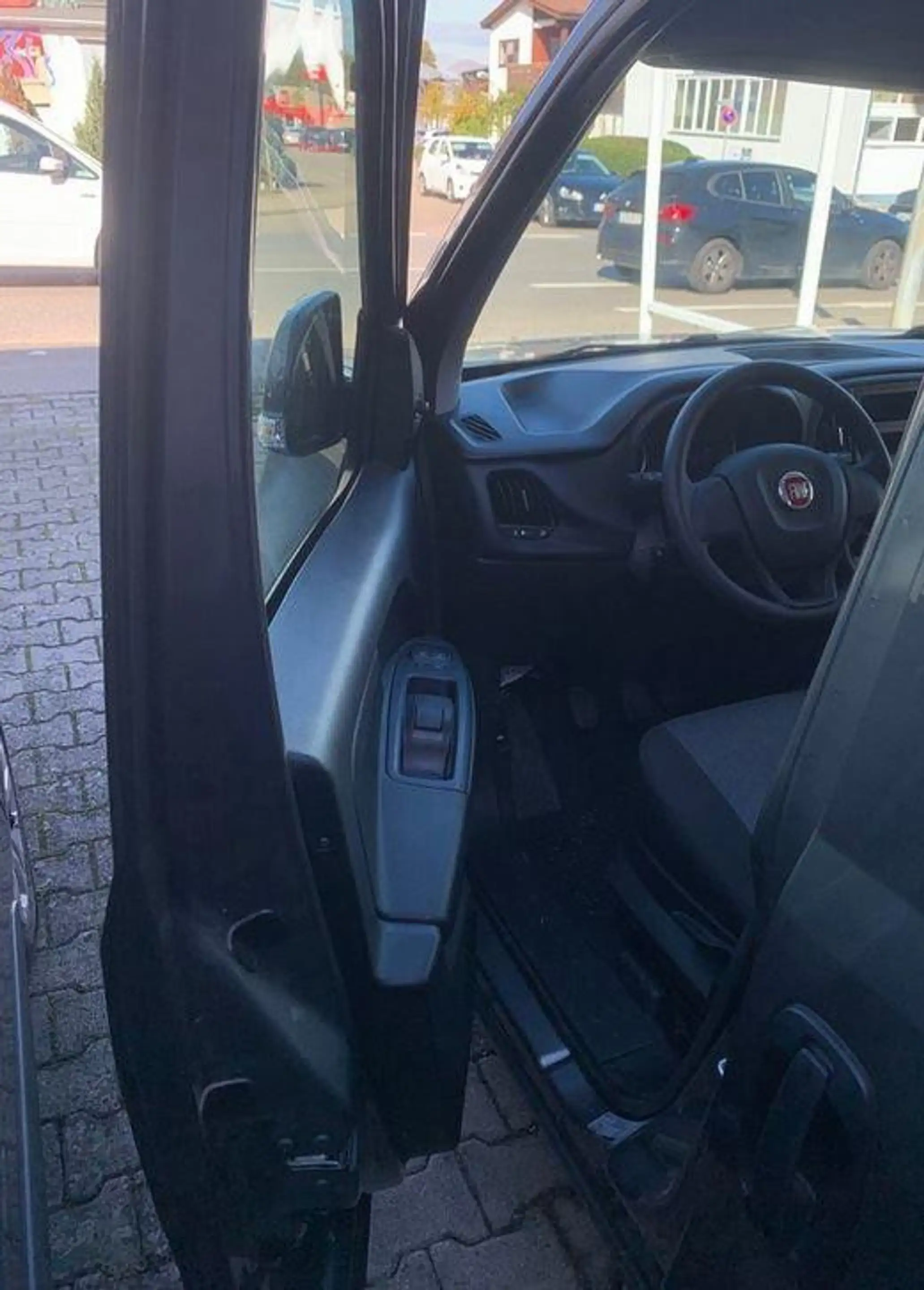 Fiat Doblo Doblò SX Maxi Kawa L2H1 SX 1.6 Multijet 74kW (100P — photo 4