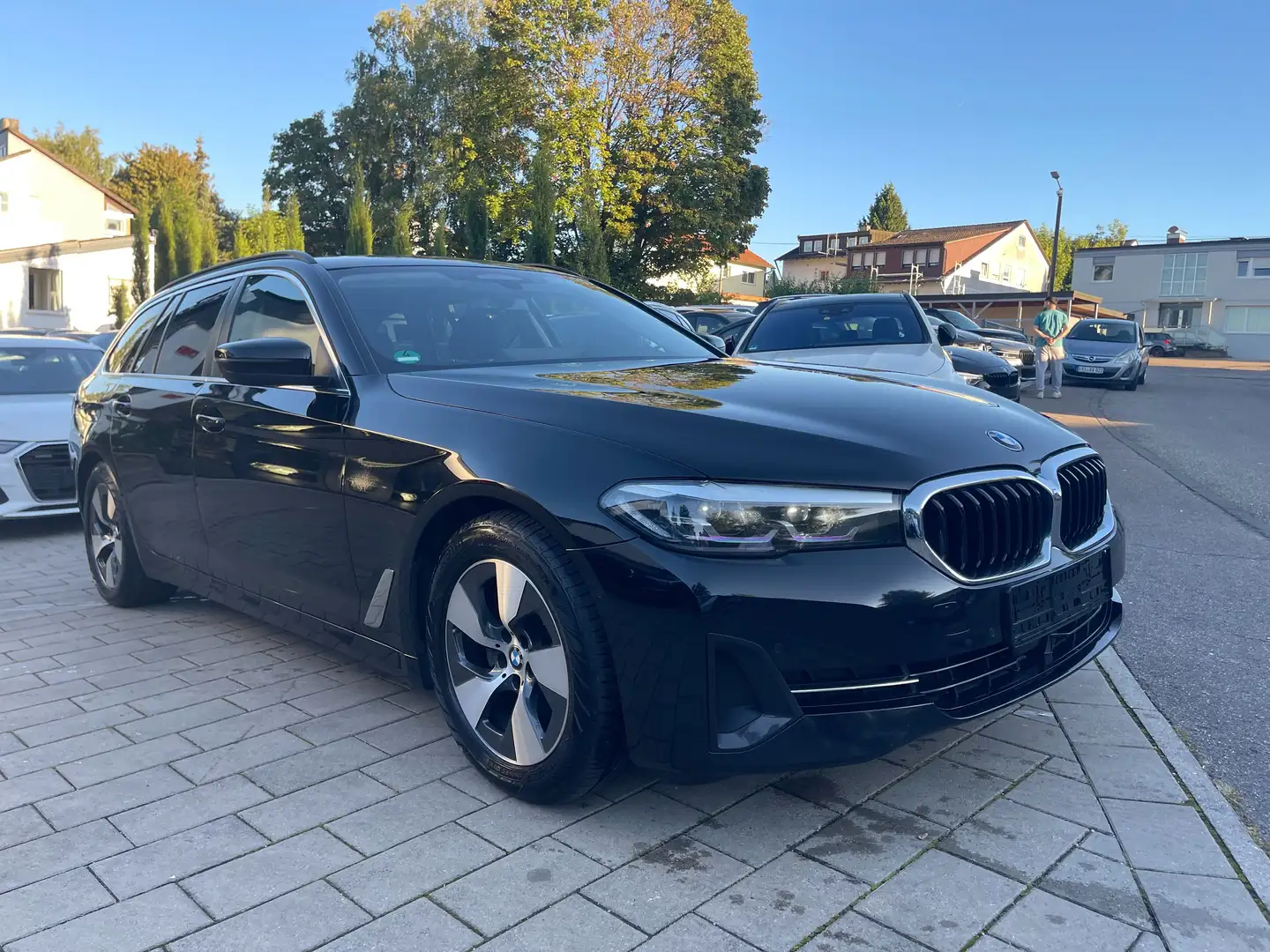 BMW 520 520 d Schwarz - 1