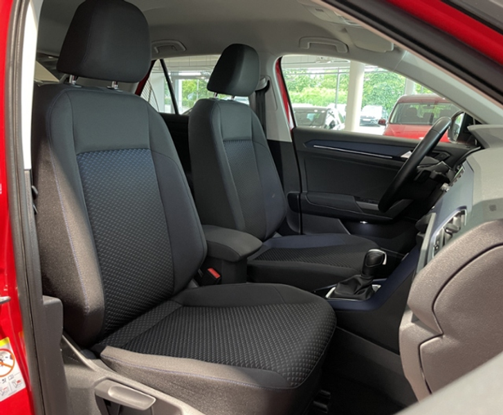 Volkswagen T-Roc 1.5 DSG United +NAVI+ACC+LED+PDC — photo 14