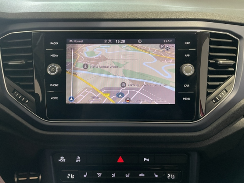 Volkswagen T-Roc 1.5 DSG United +NAVI+ACC+LED+PDC — photo 11
