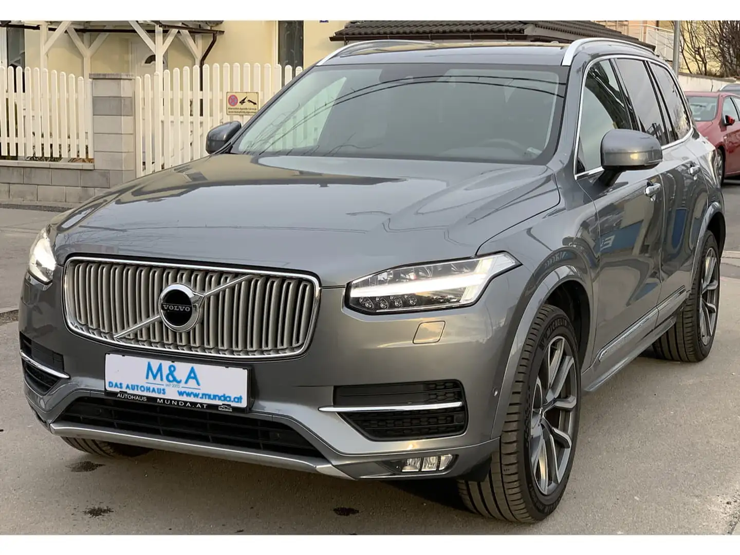 Volvo XC90 2.0 D5 Inscription AWD*7-SITZER*GARANTIE Grau - 1