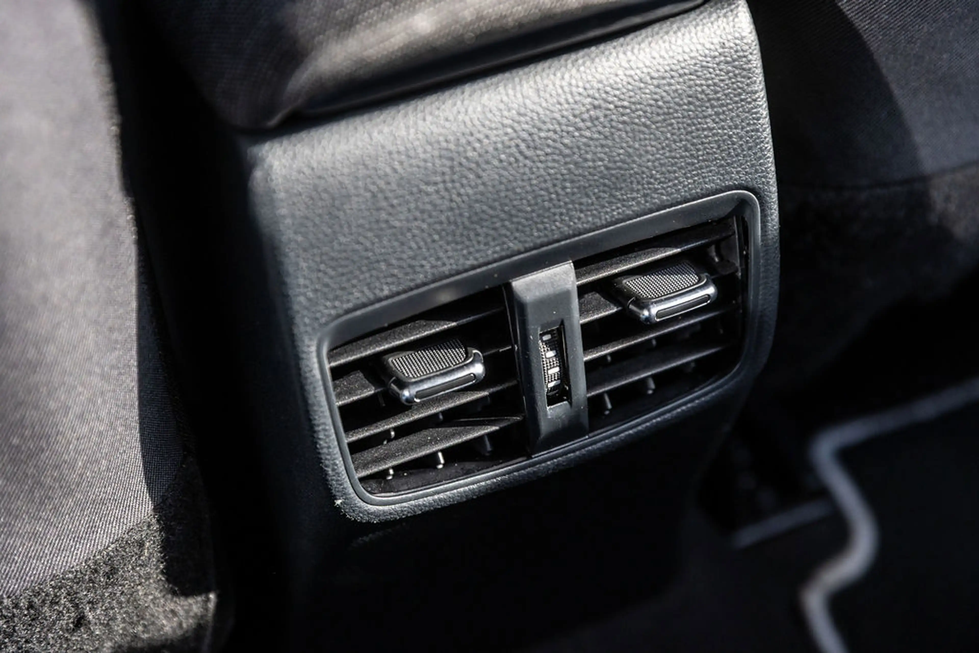 Toyota Corolla Touring Sports Hybrid 140 Dynamic | Dodehoek senso — photo 38