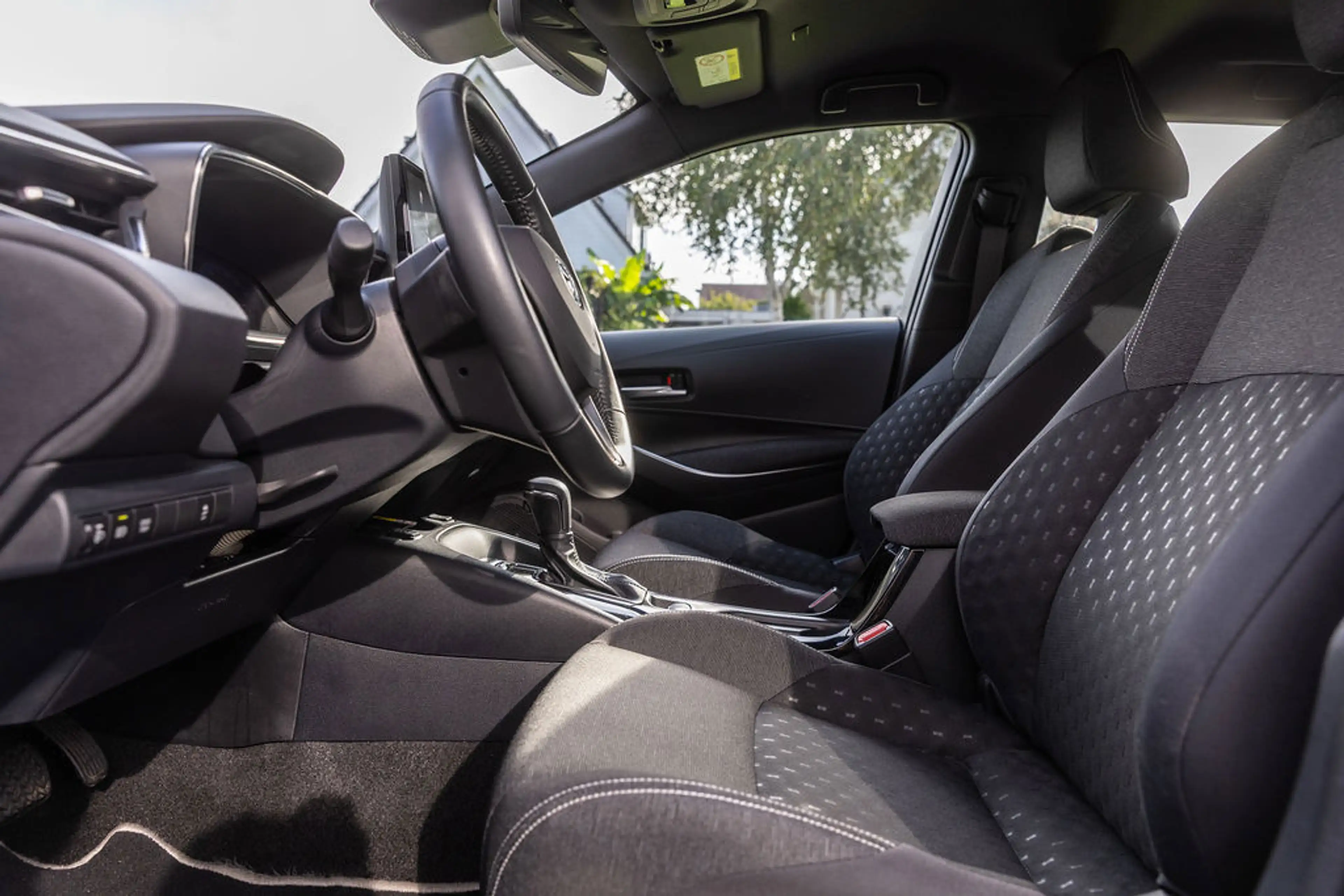 Toyota Corolla Touring Sports Hybrid 140 Dynamic | Dodehoek senso — photo 14