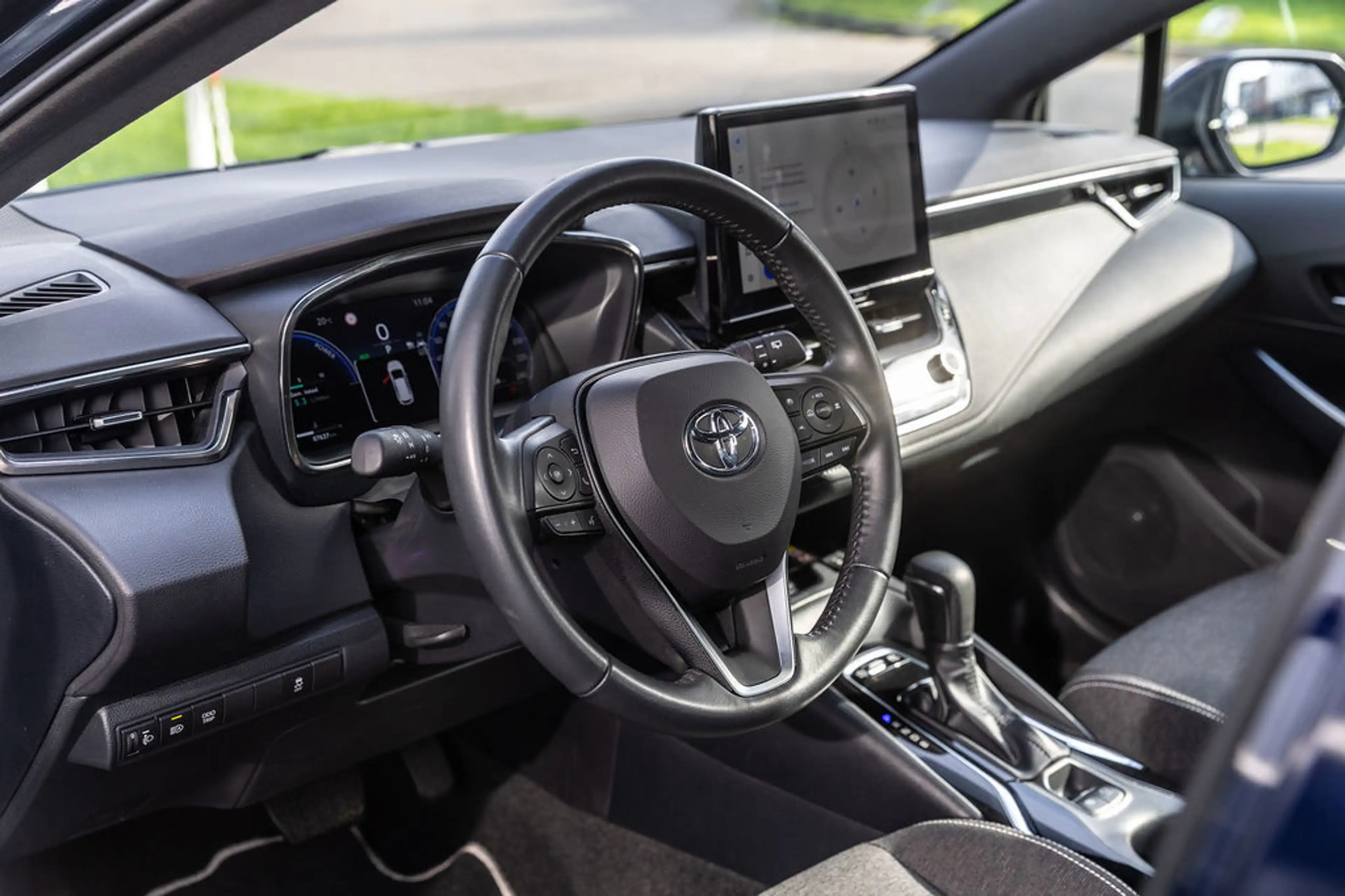 Toyota Corolla Touring Sports Hybrid 140 Dynamic | Dodehoek senso — photo 32