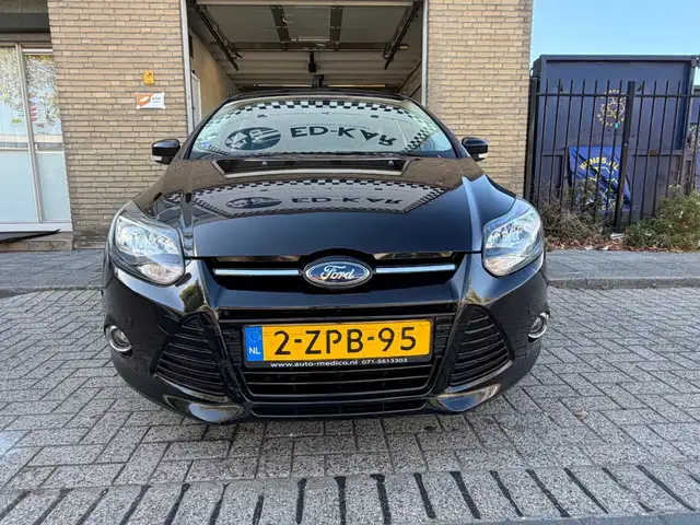Ford Focus view 4