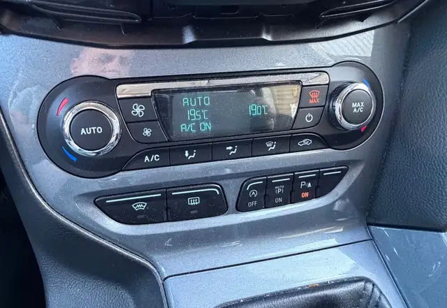 Ford Focus view 17