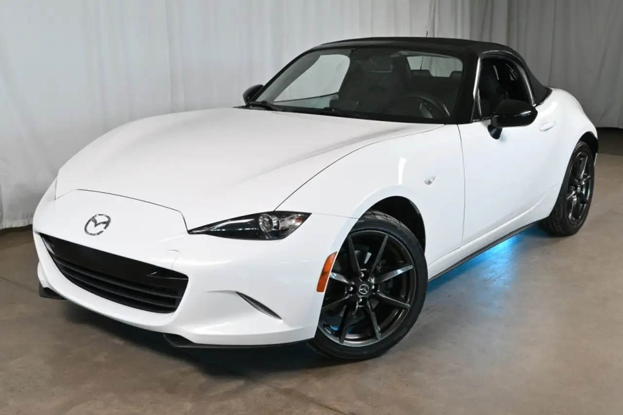 Mazda MX-5 Miata снимка Mazda MX-5 Miata
