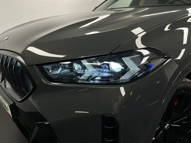 BMW X6 view 8