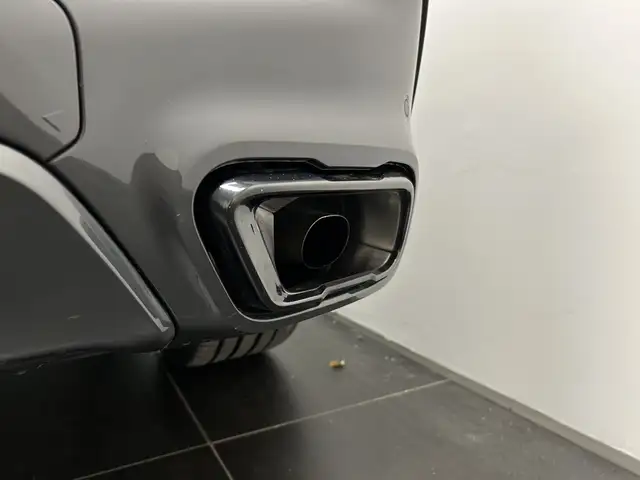 BMW X6 view 13
