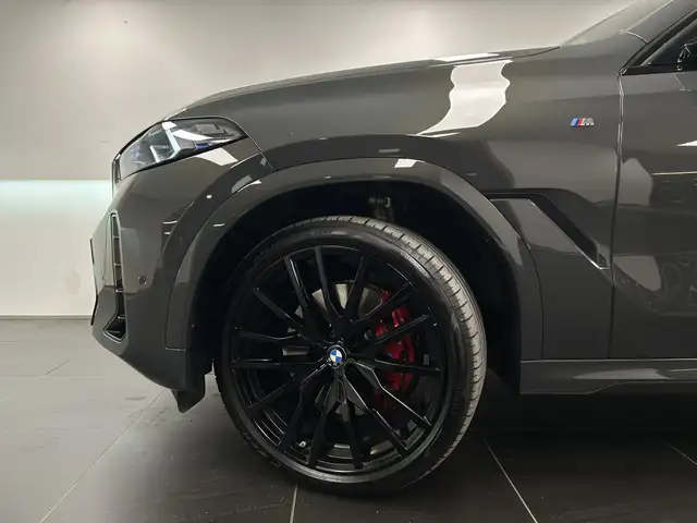 BMW X6 view 9