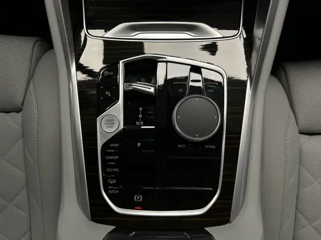 BMW X6 view 23