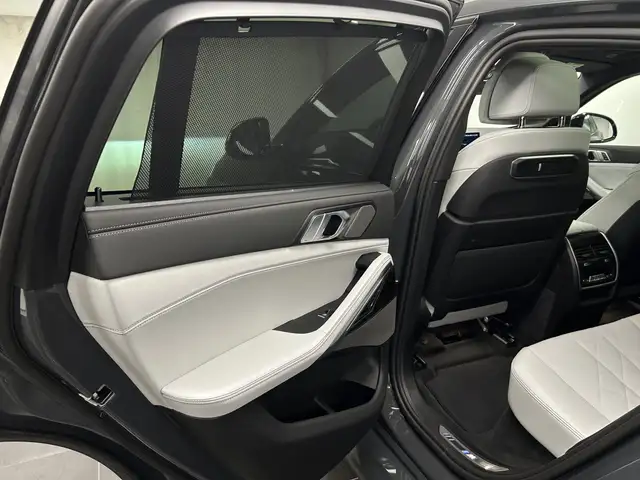 BMW X6 view 15