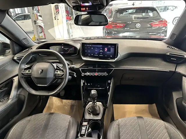 Peugeot 2008 view 19