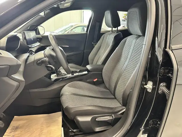 Peugeot 2008 view 9