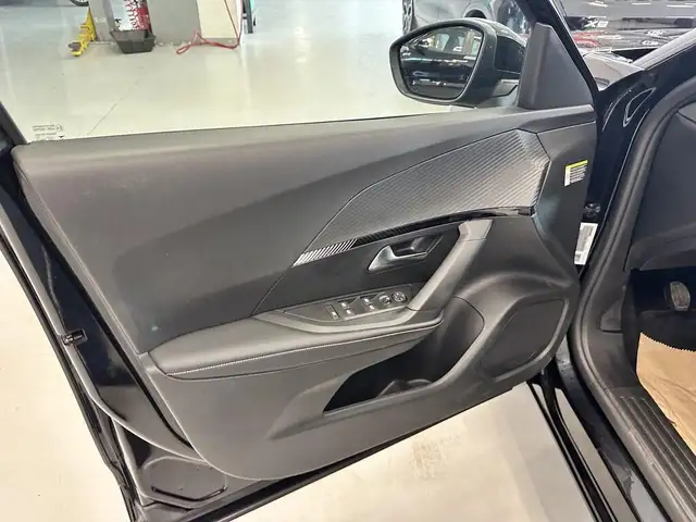 Peugeot 2008 view 7