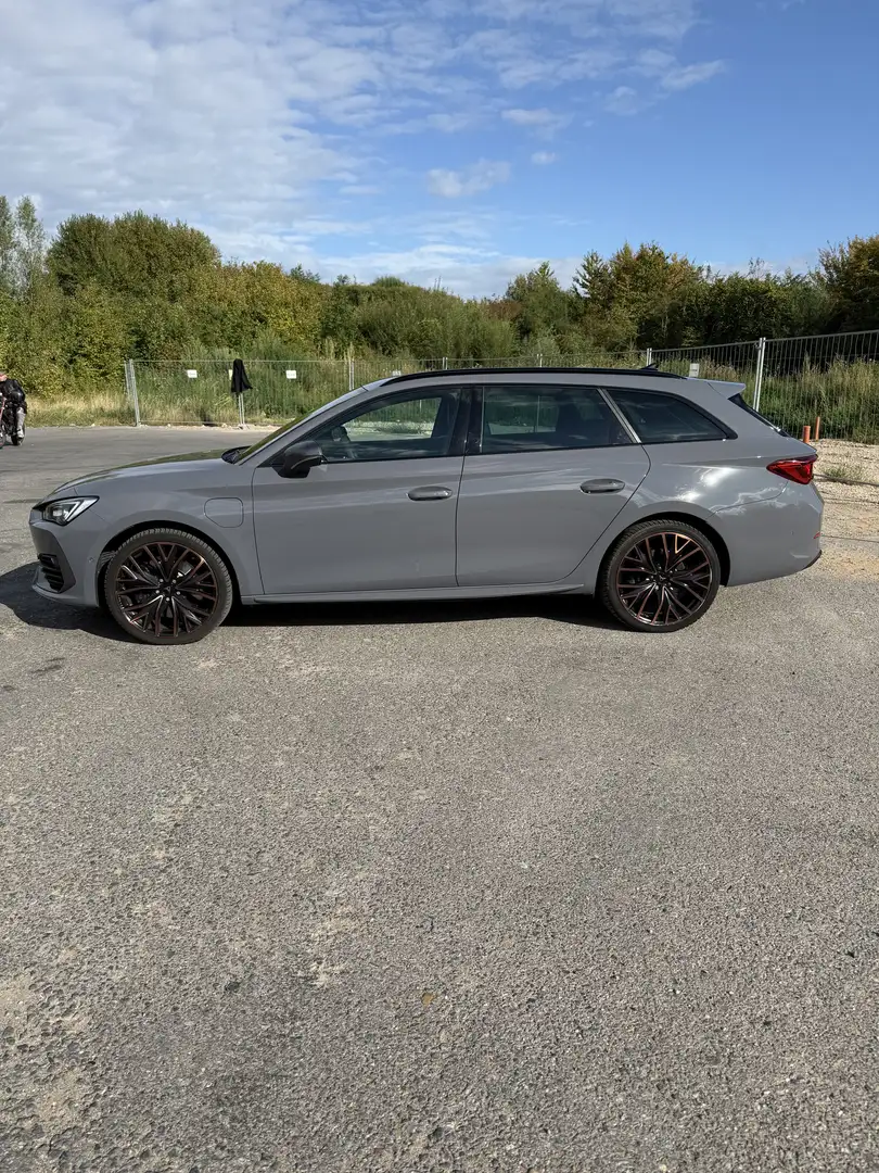 CUPRA Leon e-Hybrid Grey - 1