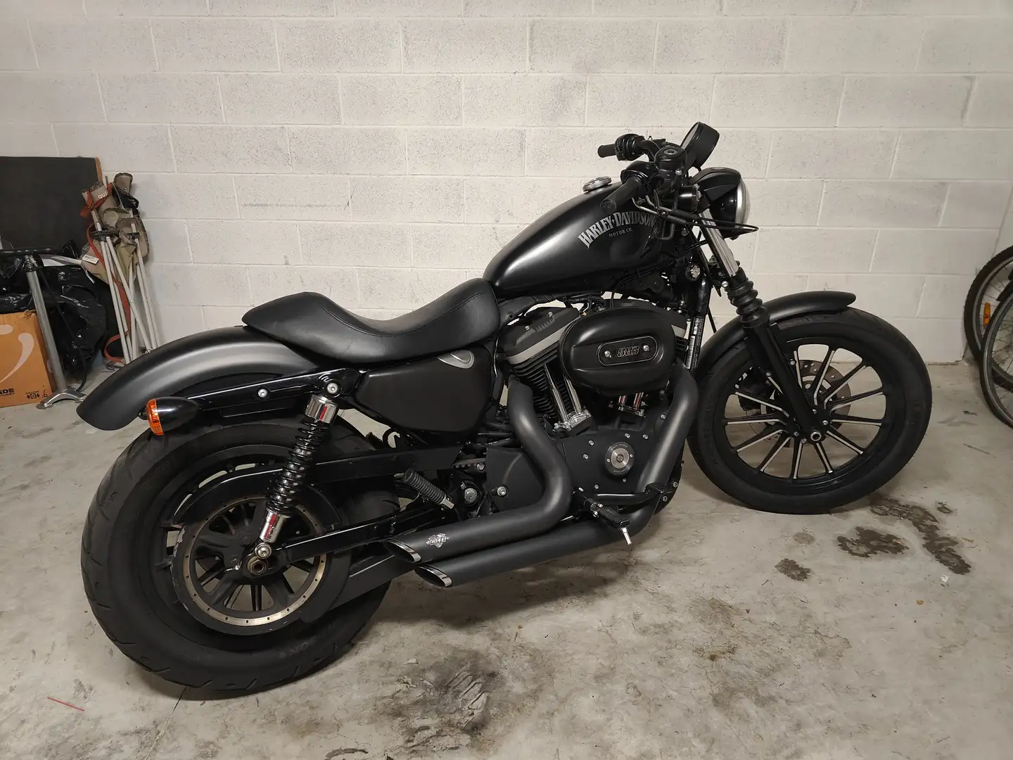 Harley-Davidson Iron 883 Nero - 1