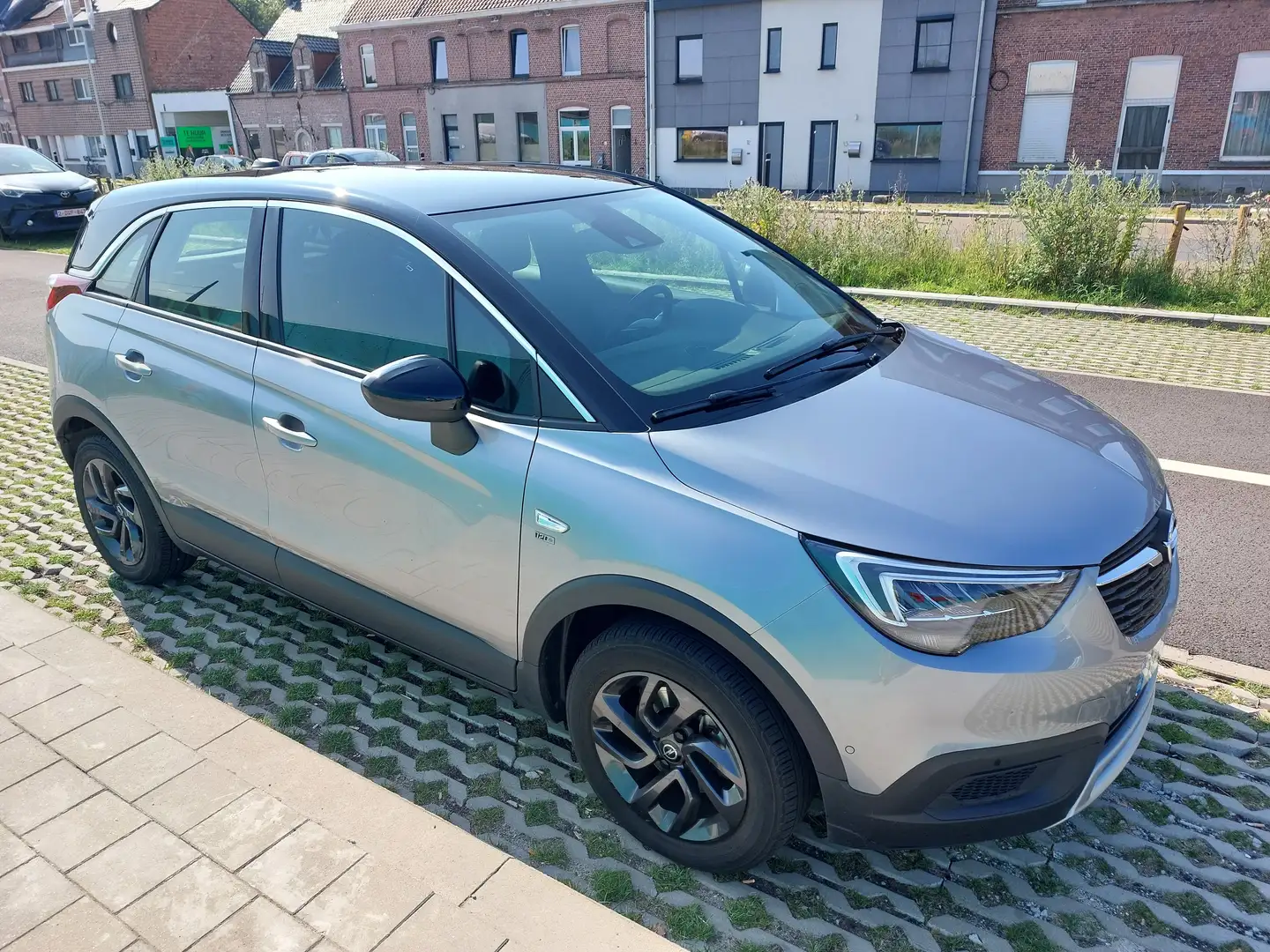 Opel Crossland X Crossland X 1.2 Start/Stop Ultimate Grijs - 1