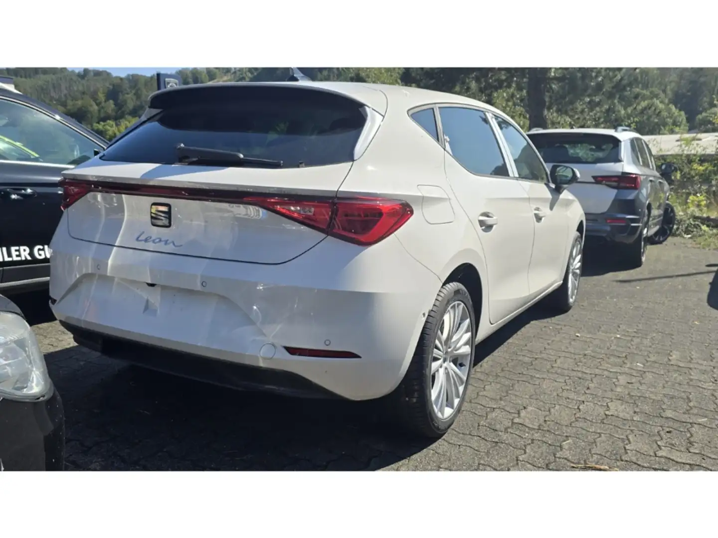 SEAT Leon Style Edition 1.0 TSI 7-Gang DSG Rückfahrkamera, S Bianco - 2