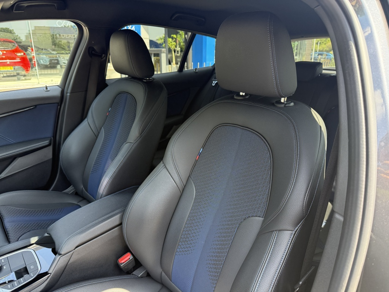 BMW 118 1-serie 118i Executive Automaat | M-Sport | Navi | — photo 12