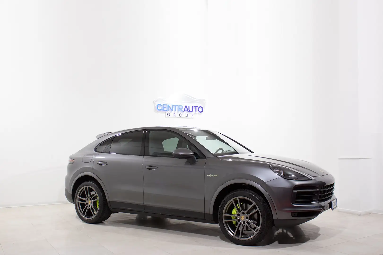 Porsche Cayenne COUPE' 3.0 V6 E-HYBRID *AMBIENT LIGHT, GANCIO* Grijs - 2