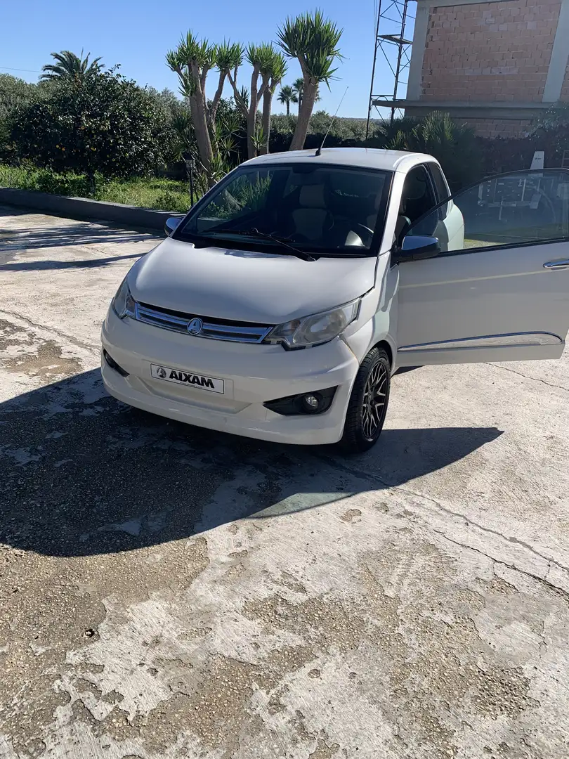 Aixam City pelle Weiß - 1