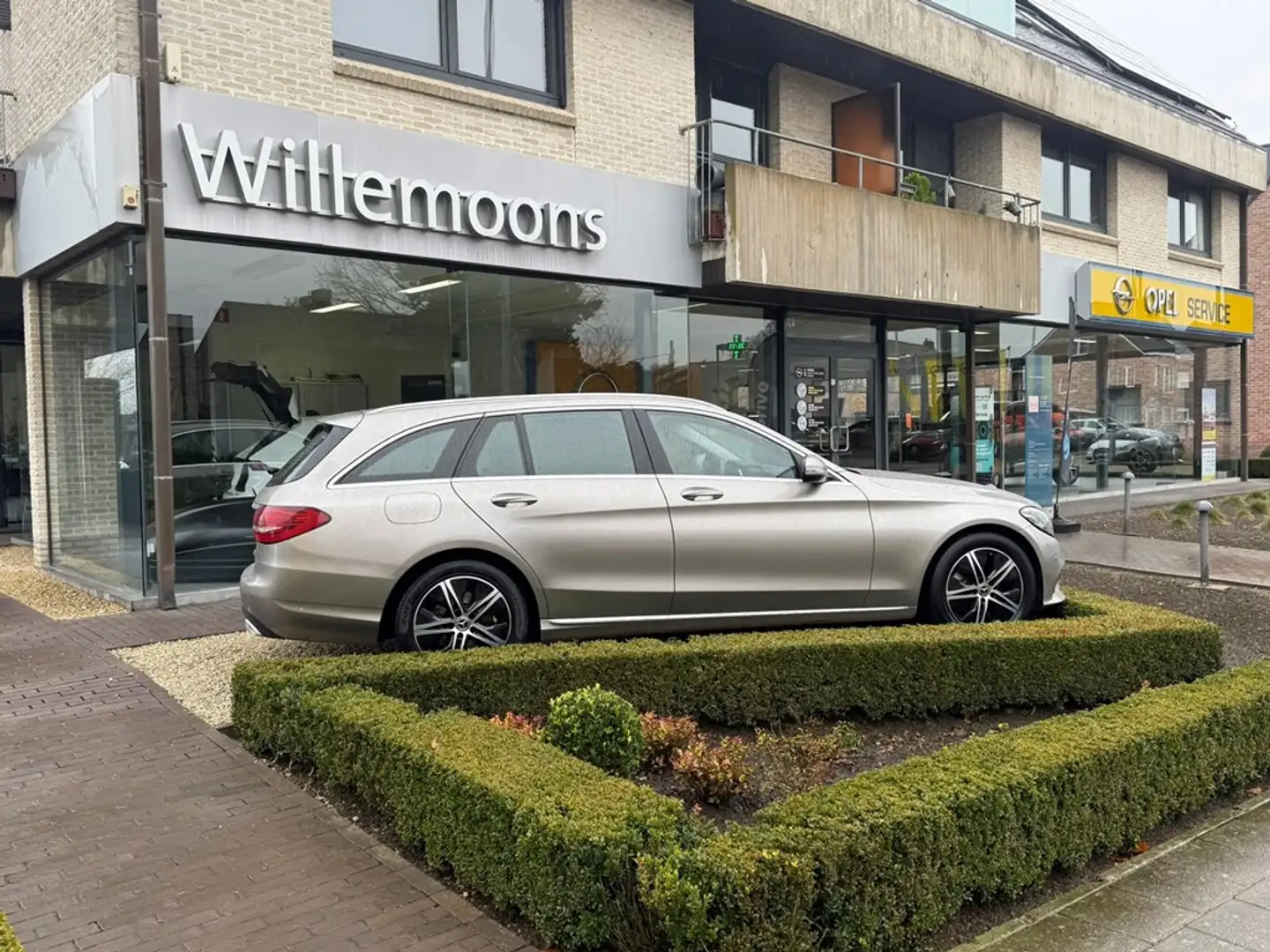 Mercedes-Benz C 180 9G-TRONIC *Camera*LED Koplampen*Lederen interieur* Gris - 2