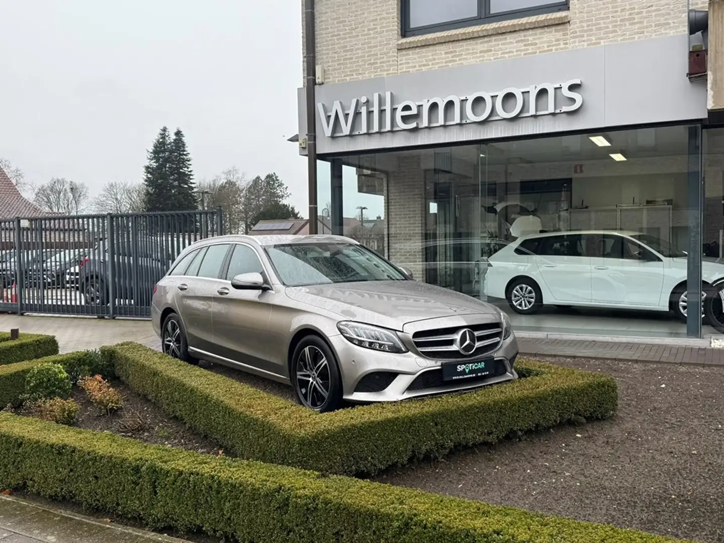 Mercedes-Benz C 180 9G-TRONIC *Camera*LED Koplampen*Lederen interieur* Gris - 1