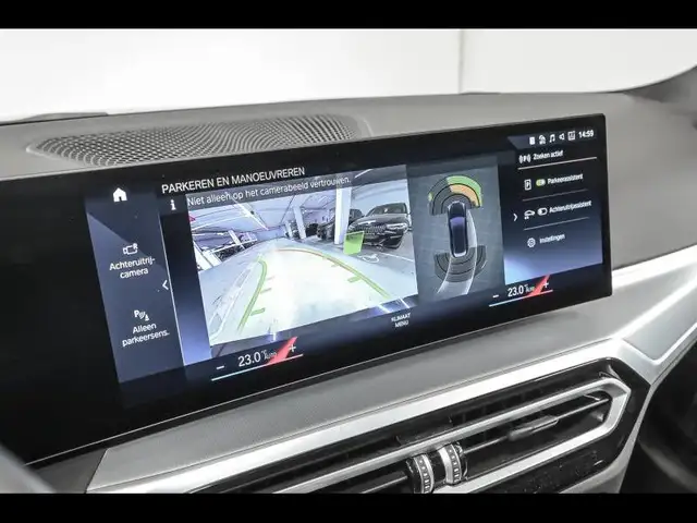 BMW 3 Series view 14