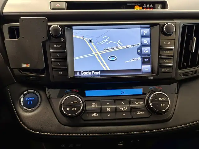 Toyota Rav4 view 16