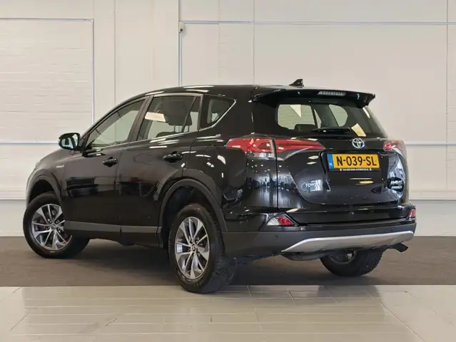 Toyota Rav4 view 5