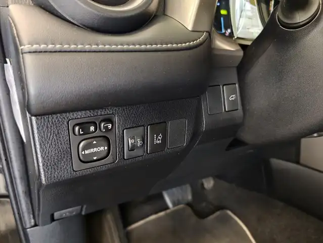 Toyota Rav4 view 15