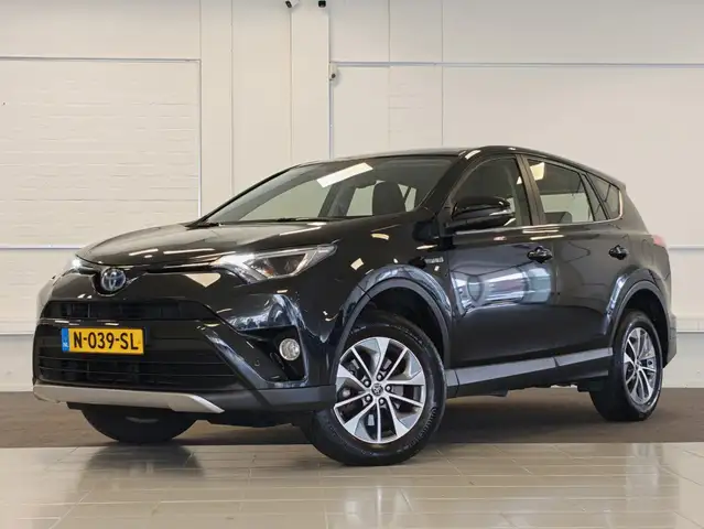 2018 Toyota Rav4 in Black for sale