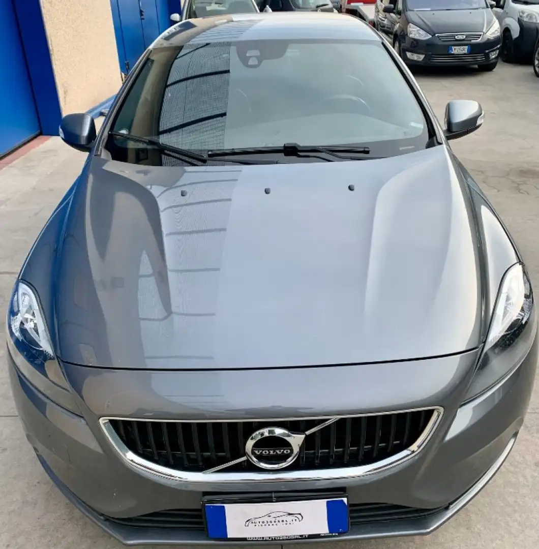 Volvo V40 D2 Geartronic Kinetic EURO 6B Gris - 2