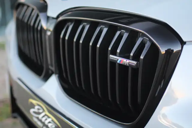 BMW X3 view 3