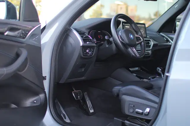 BMW X3 view 14